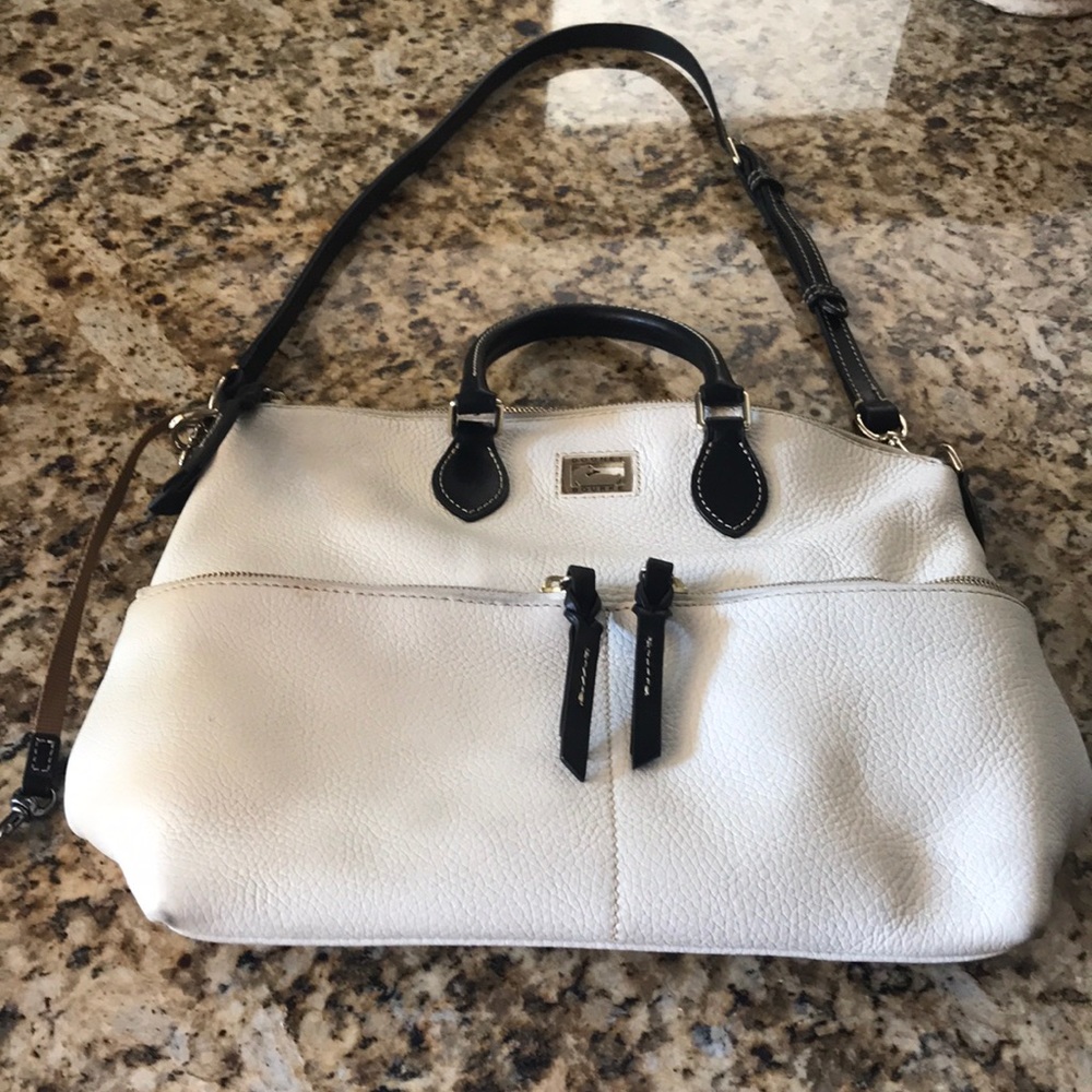 Dooney & Bourke purse